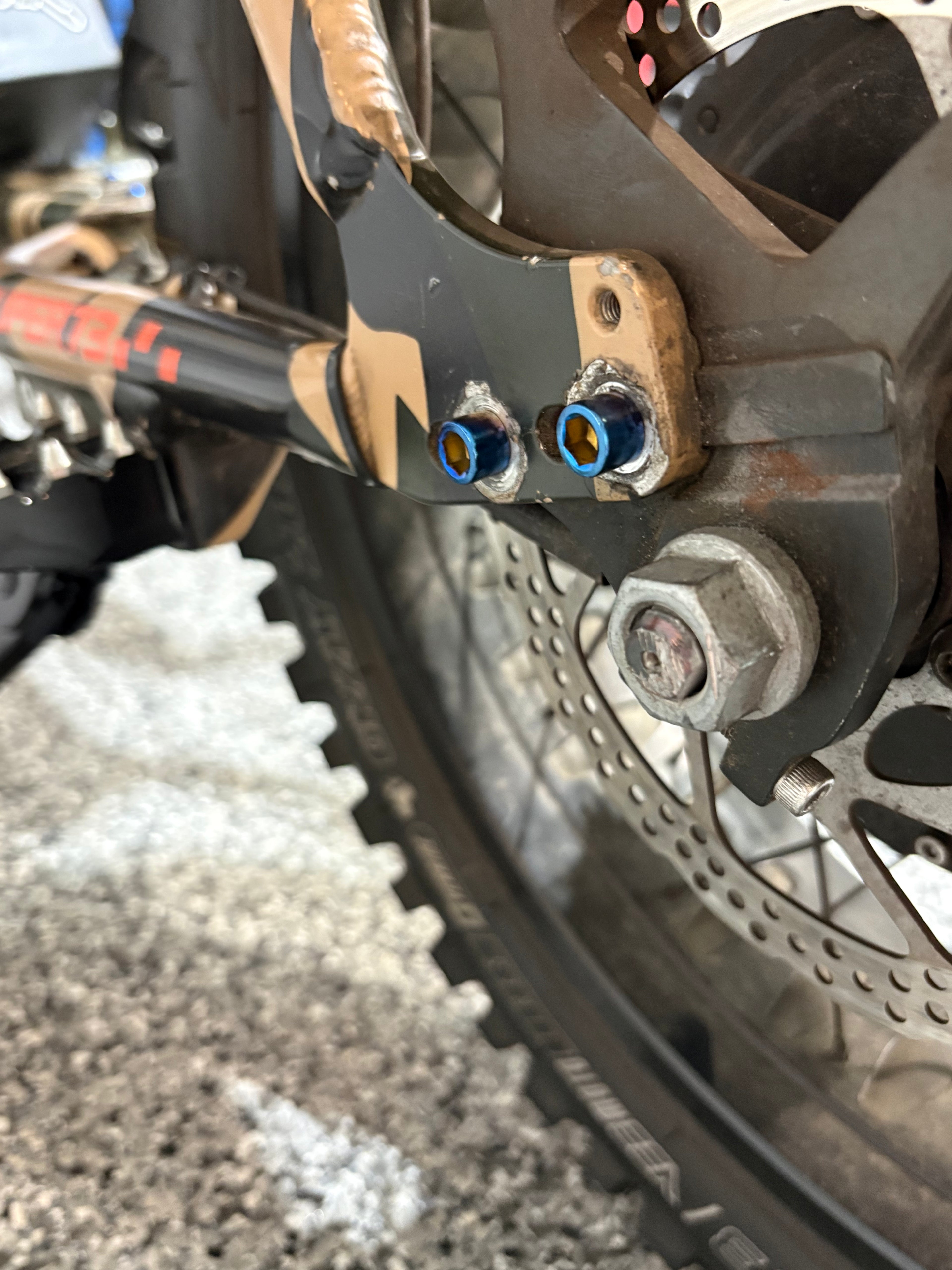 Super 73 drop bolts (comes with 4 bolts for both sides)